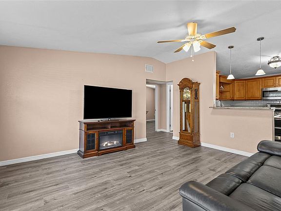 3rd image of 4065 ASBURY PLACE