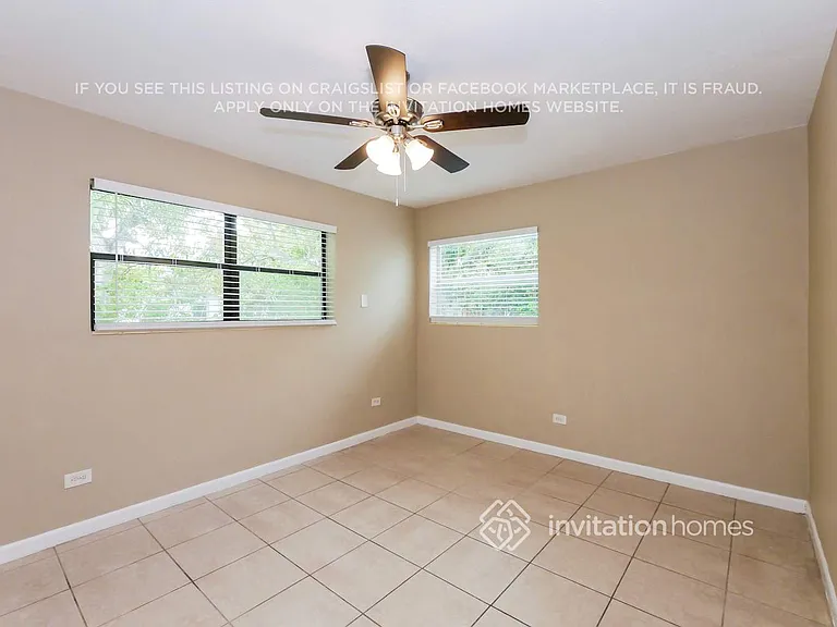 1748 NE 158th St — Photo 13