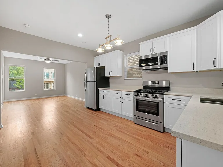 724 N Elizabeth St #G — Photo 3