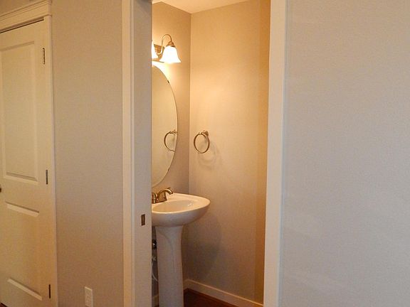 Powder room / half bathroom