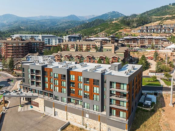 2nd image of 2670 W Canyons Resort Dr #433