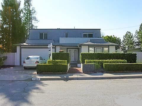 1st image of 1397 N Hillview Dr