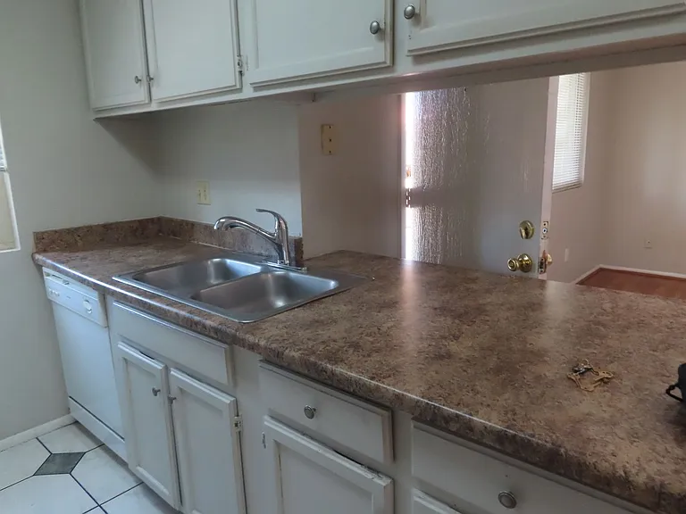 2220 W Dora St #203 — Photo 6