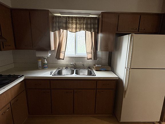 2nd image of 3304 Dale Dr