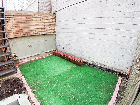 Rented by Urban Real Estate Inc | media 11