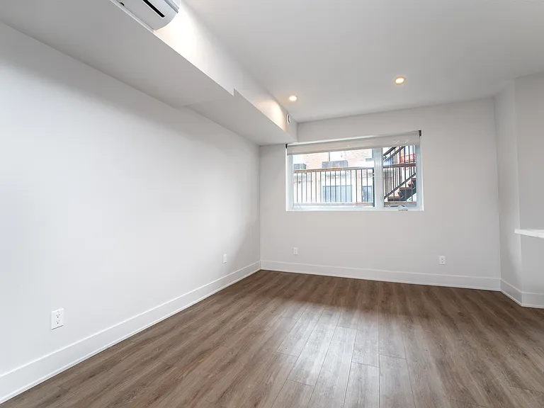 85 Rosemount Ave #C — Photo 5