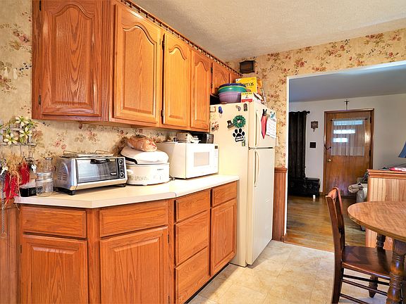 5th image of 1605 Brownlee Ave