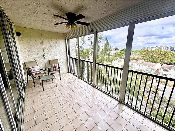 3rd image of 3940 Inverrary Boulevard #701a