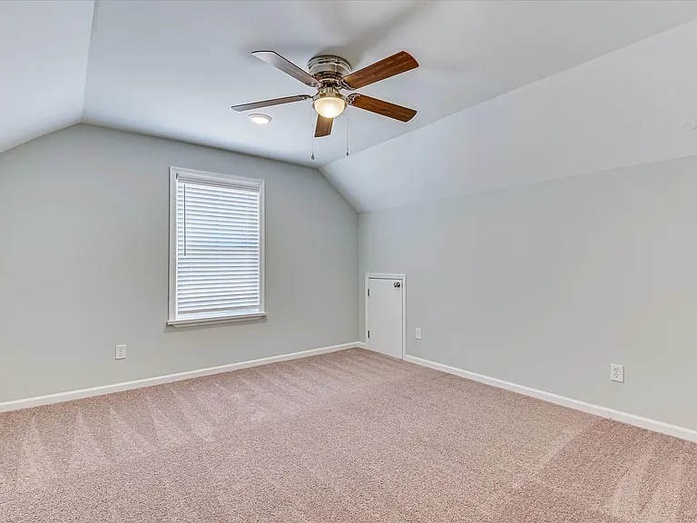 705 Navan Ln — Photo 50