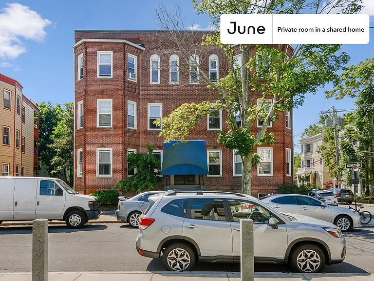 76 Easton St #C — Photo 10