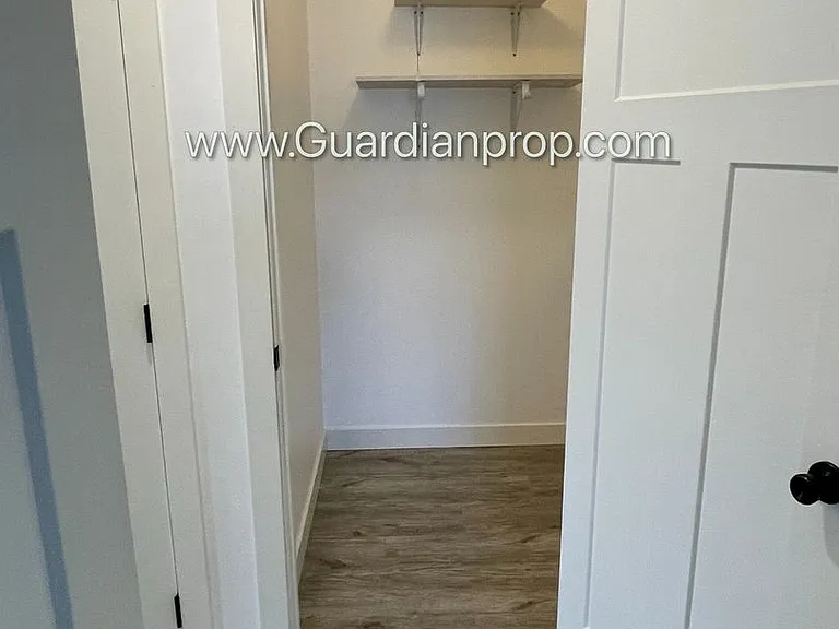 735 Tyler St NE #8 — Photo 10
