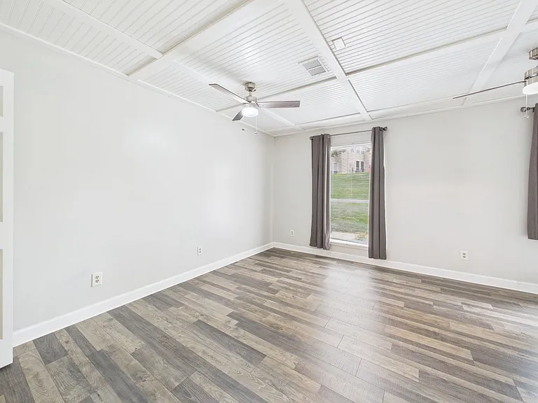 1336 Hunters Rd #C — Photo 3