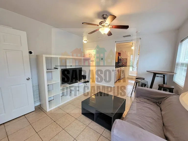 1148 Highland St — Photo 50