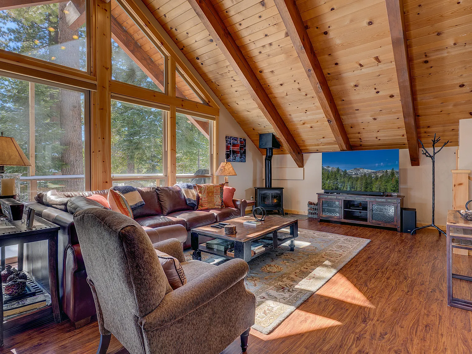 3 bed, 2.5 bath, 1578 sqft, $7,200 — Photo 1
