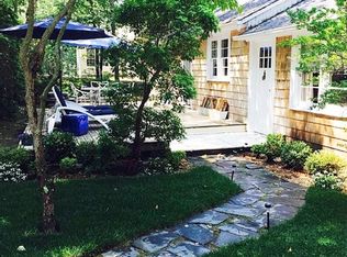 78 Widener Ln, Southampton, NY 11968