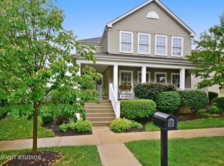 39W165 Dobson Ln, Geneva, IL 60134