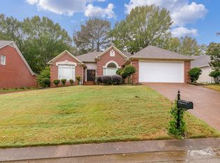 27 Magnolia Pl, Jackson, TN 38305