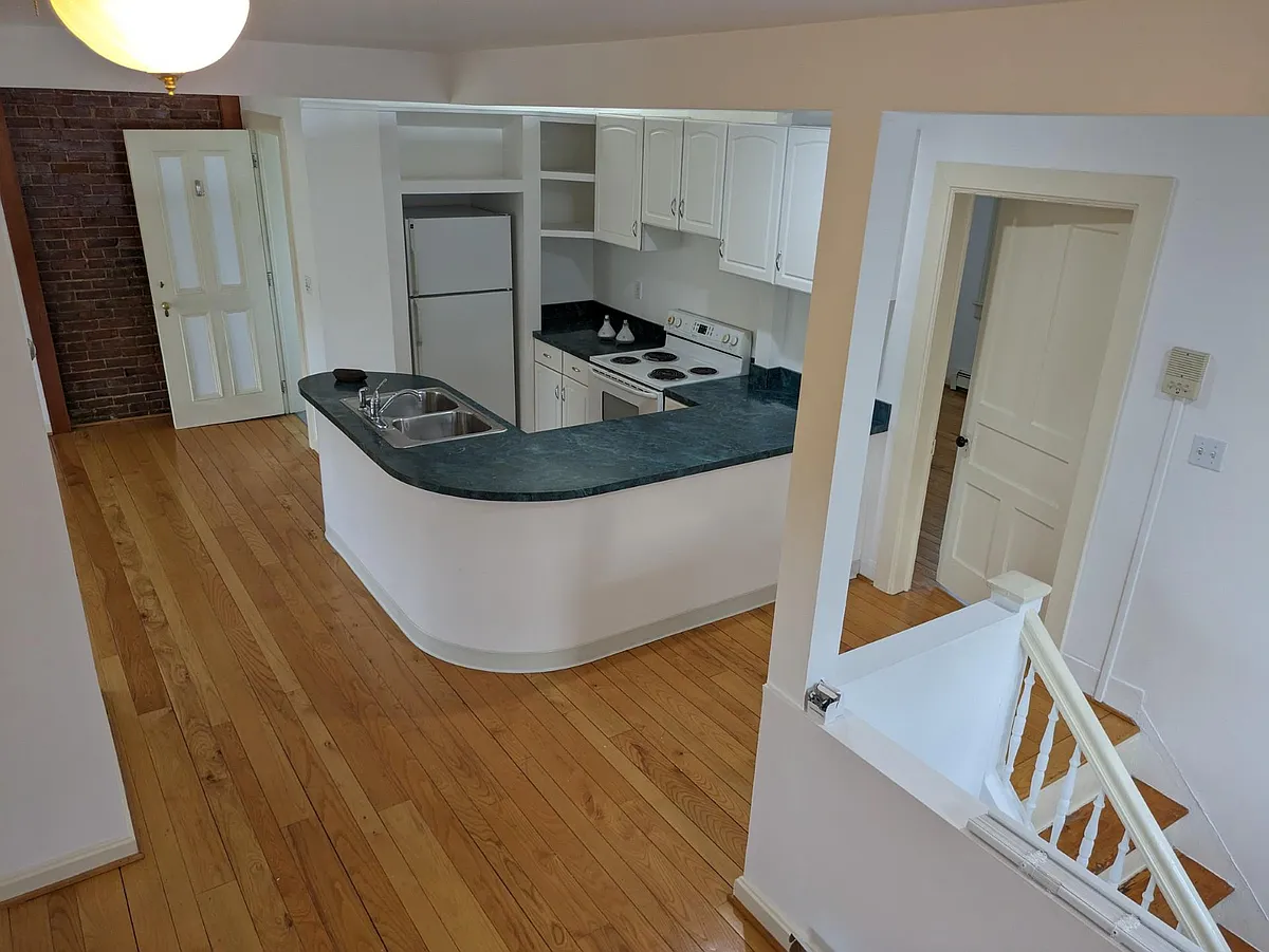 Building Photo - 403 Lafayette Ave #3