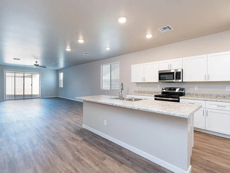 The Reserve at Westpark — Photo 24