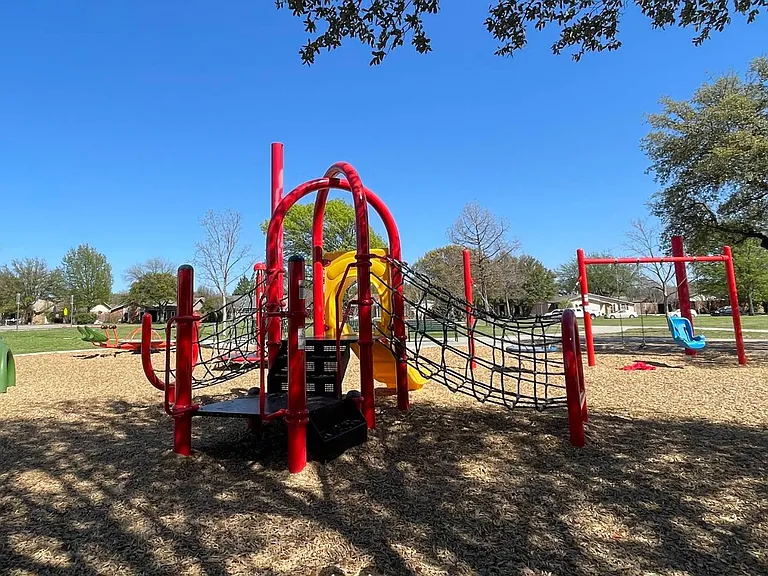 1616 Montana Trl — Photo 13