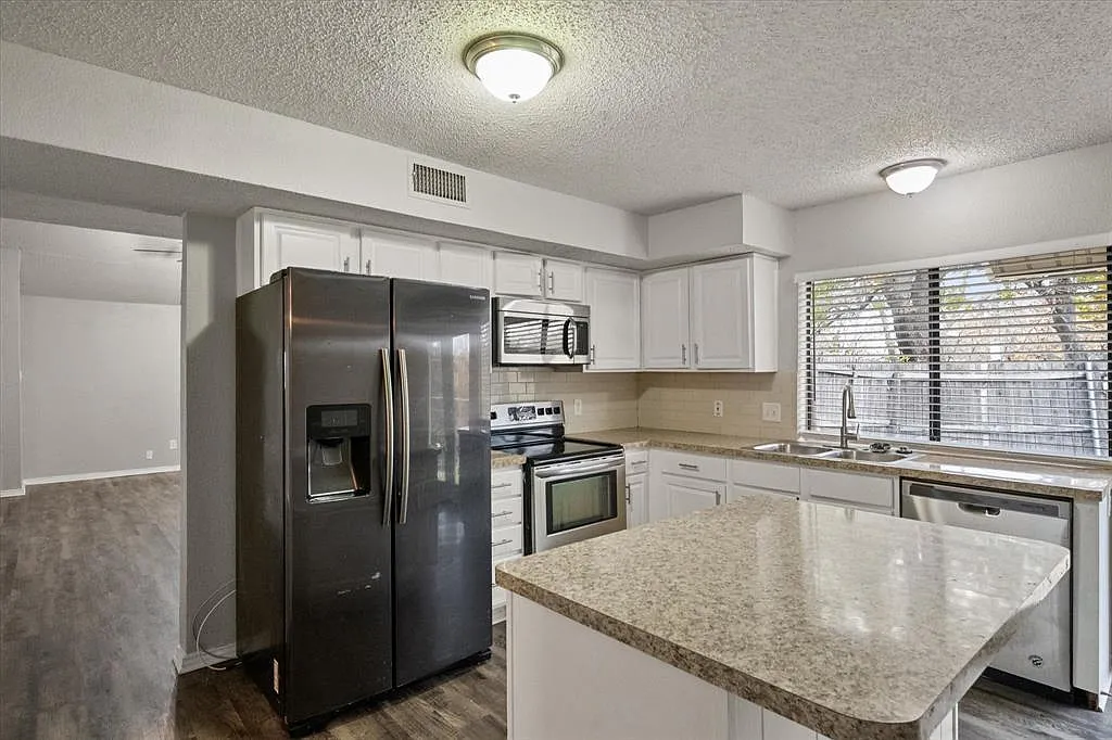 3505 Rush Springs Dr — Photo 3