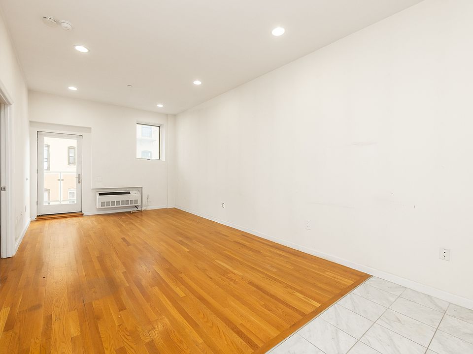 1st image of 3734 29th St APT 4