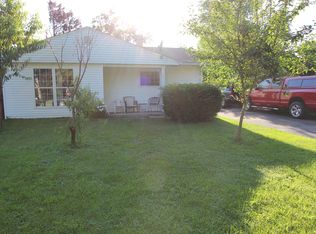 30 Wren Rd, Carpentersville, IL 60110