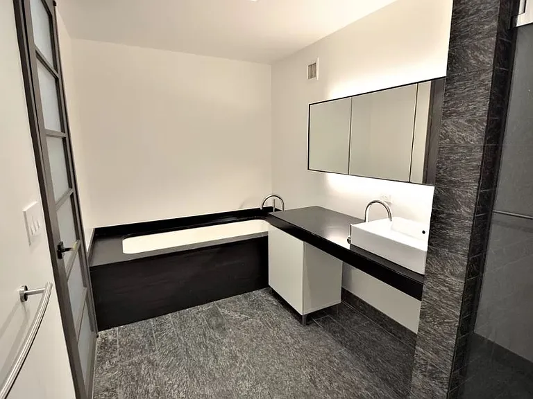 20 Pine St #711 — Photo 8