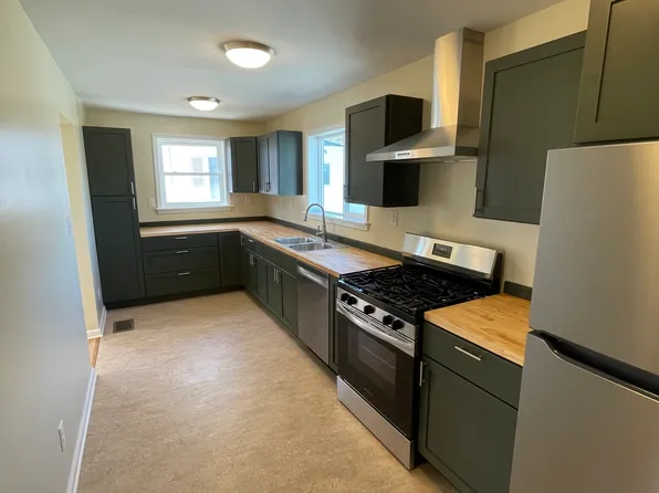 2 Pine St, Canton, NY 13617