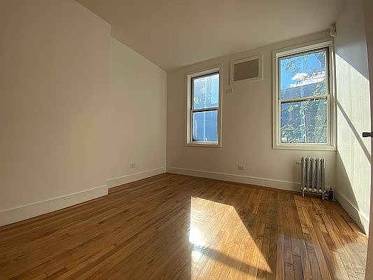 3rd image of 492 Broadway #1
