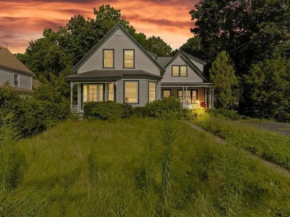 627 Washington St, Abington, MA 02351