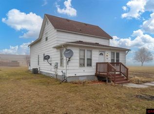 303 Hilltop St, Vernon Center, MN 56090