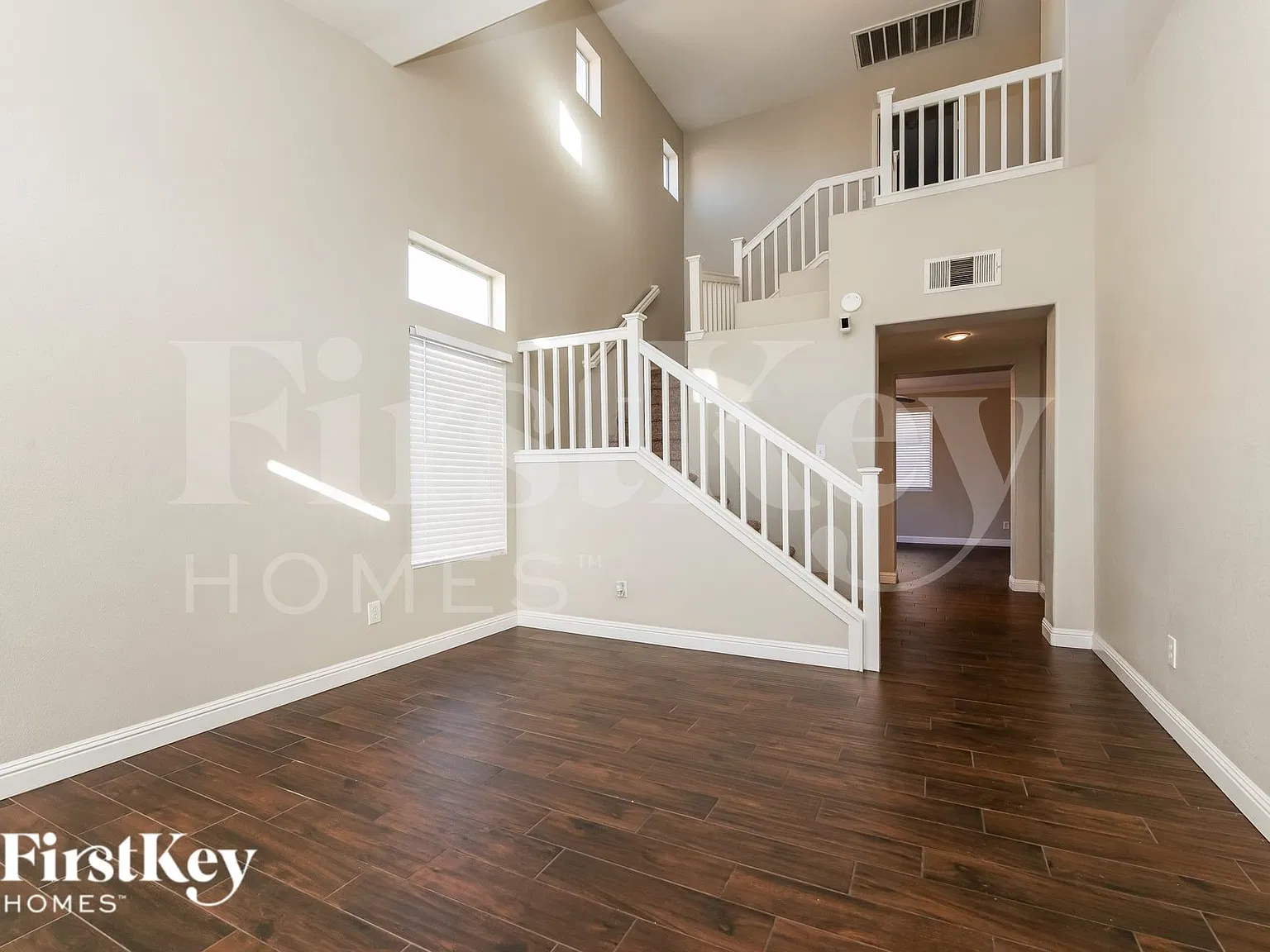 4 bed, 2.5 bath, 1838 sqft, $2,150 — Photo 2