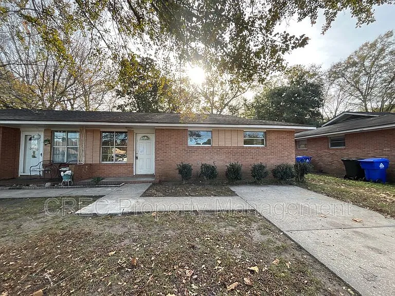 1635 Memminger Ave #B — Photo 2