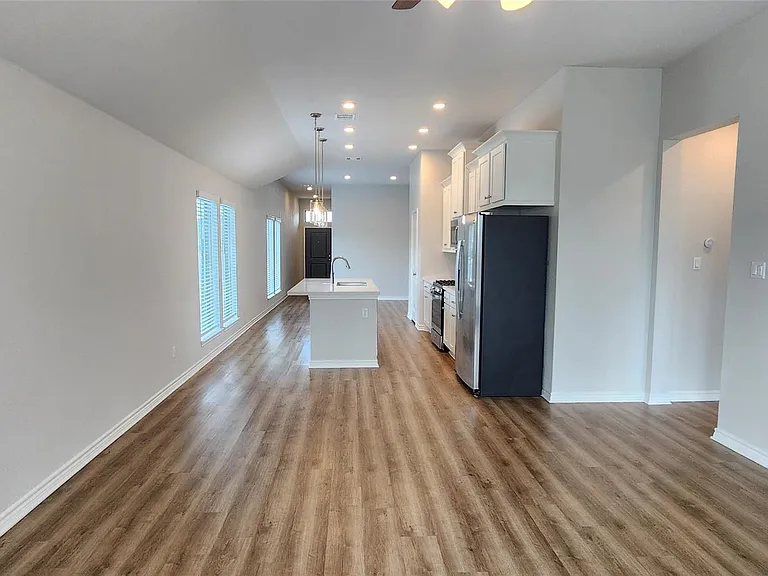 408 Los Olives Ln — Photo 14