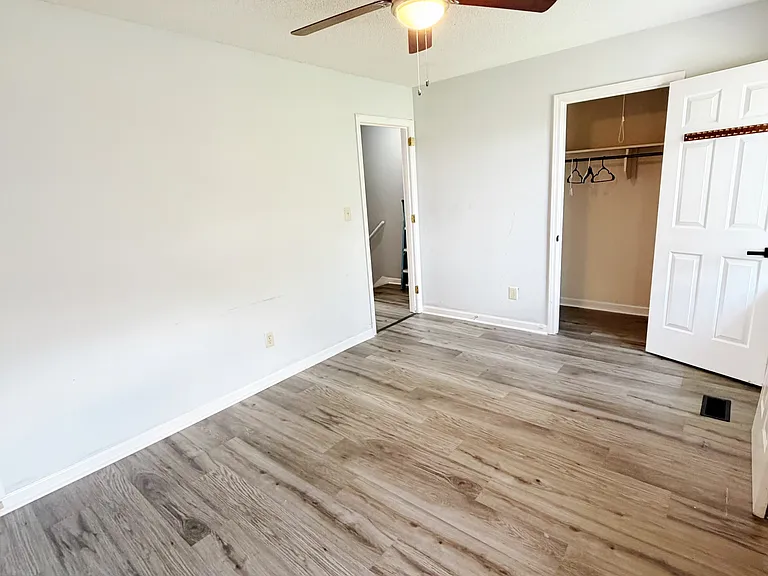 2133 Cheshire Dr — Photo 11