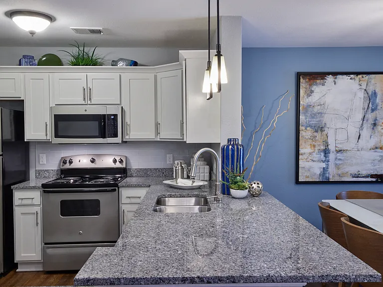 Auburn Gate Apartments — Photo 5