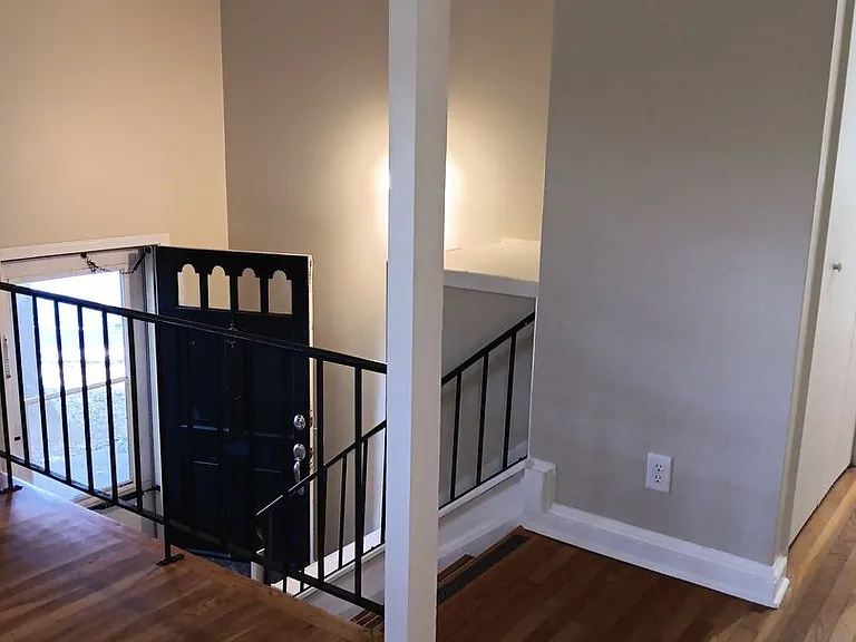 110 Middlesex Dr — Photo 8