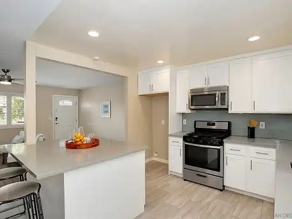 3rd image of 4154 Thomas St