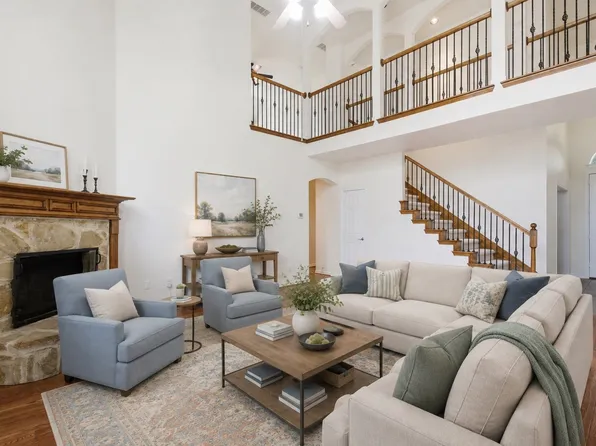 2305 Trickling Creek Dr, Garland, TX 75041