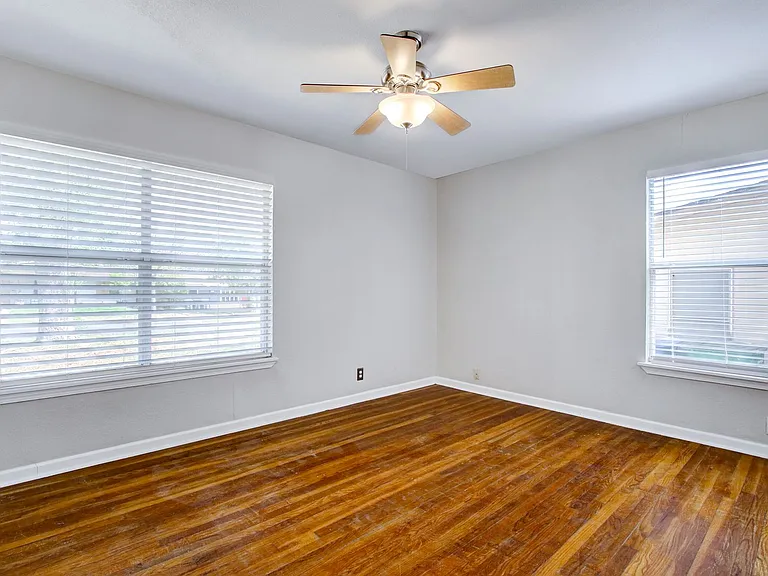 434 Schmeltzer Ln — Photo 14