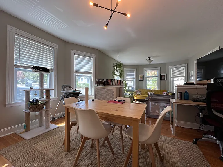 Please note: Photos taken prior to the current tenants. Furnishings will be different when showing.