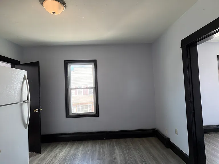 36 Lake St #1 — Photo 7