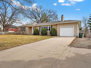 3921 Oak Park Cir, Waterloo, IA 50701