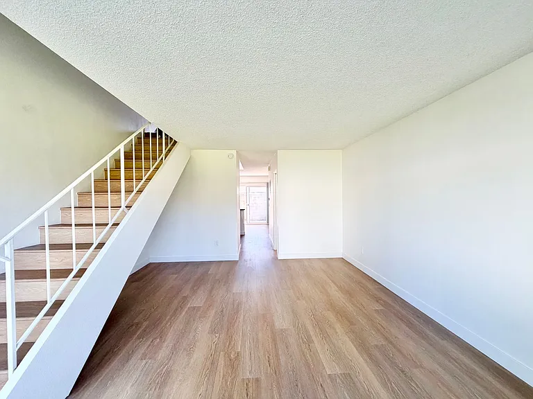 Garden Walk Apartments — Photo 24