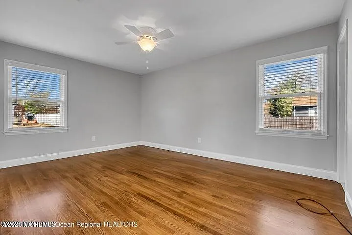 19 Bradley Ave — Photo 16