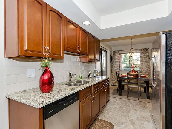 3rd image of 16 Leisure World