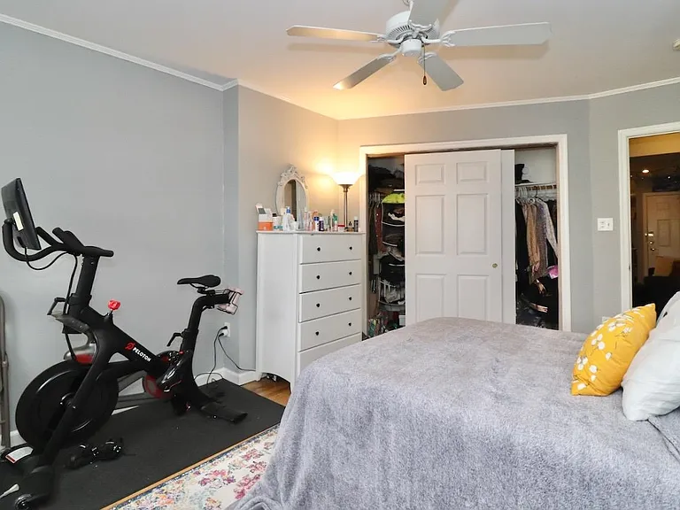 553 Jersey Ave #4R — Photo 16