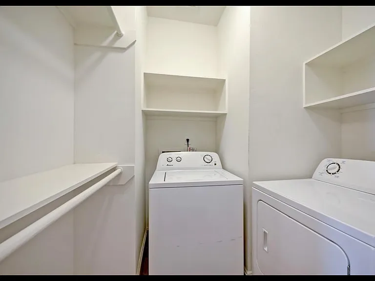 2401 Radcliffe St — Photo 19