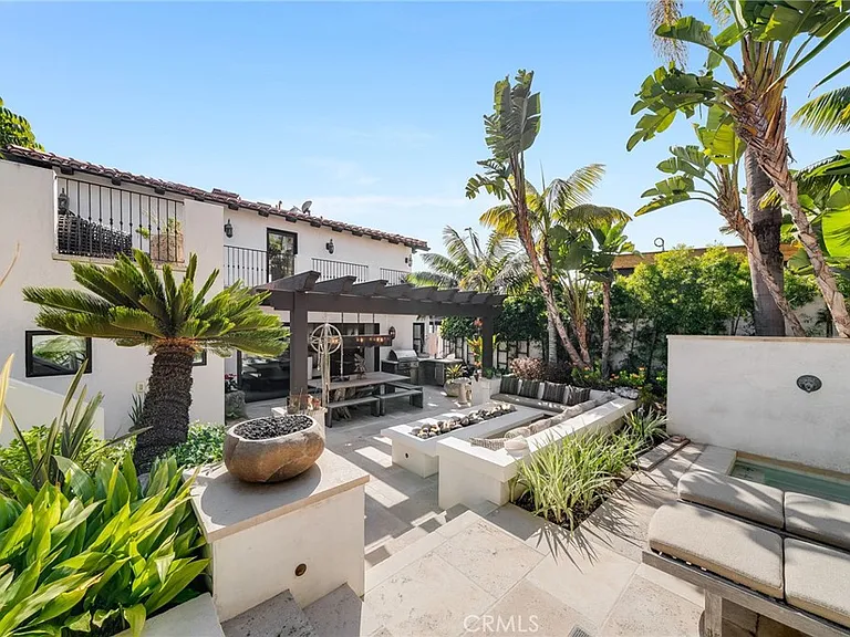 1920 Ocean Way — Photo 30
